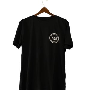 black crew neck t-shirt